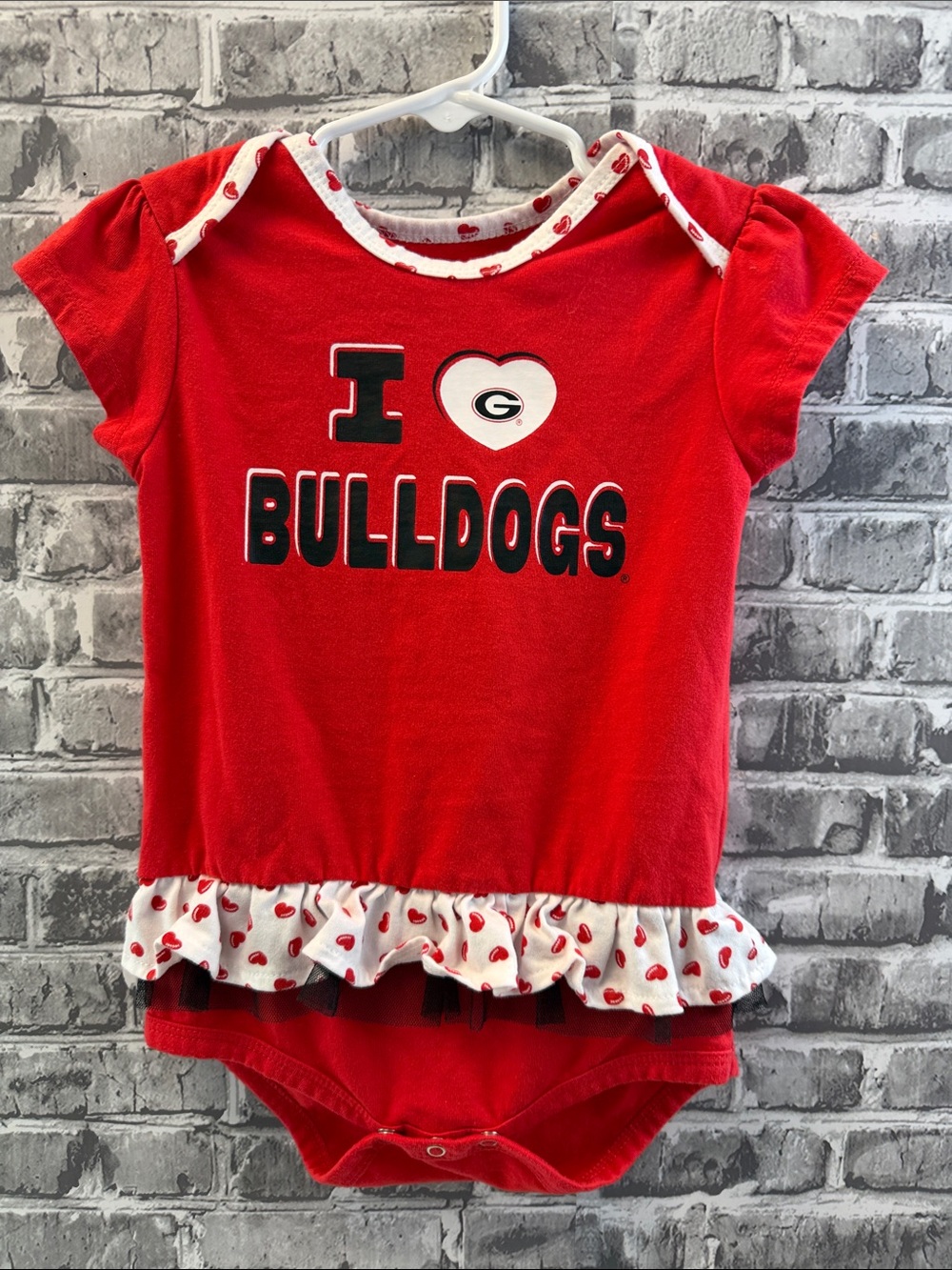 Baby girls Georgia Bulldogs onesie "I ♥ Bulldogs" Red‎ Baby Onesie